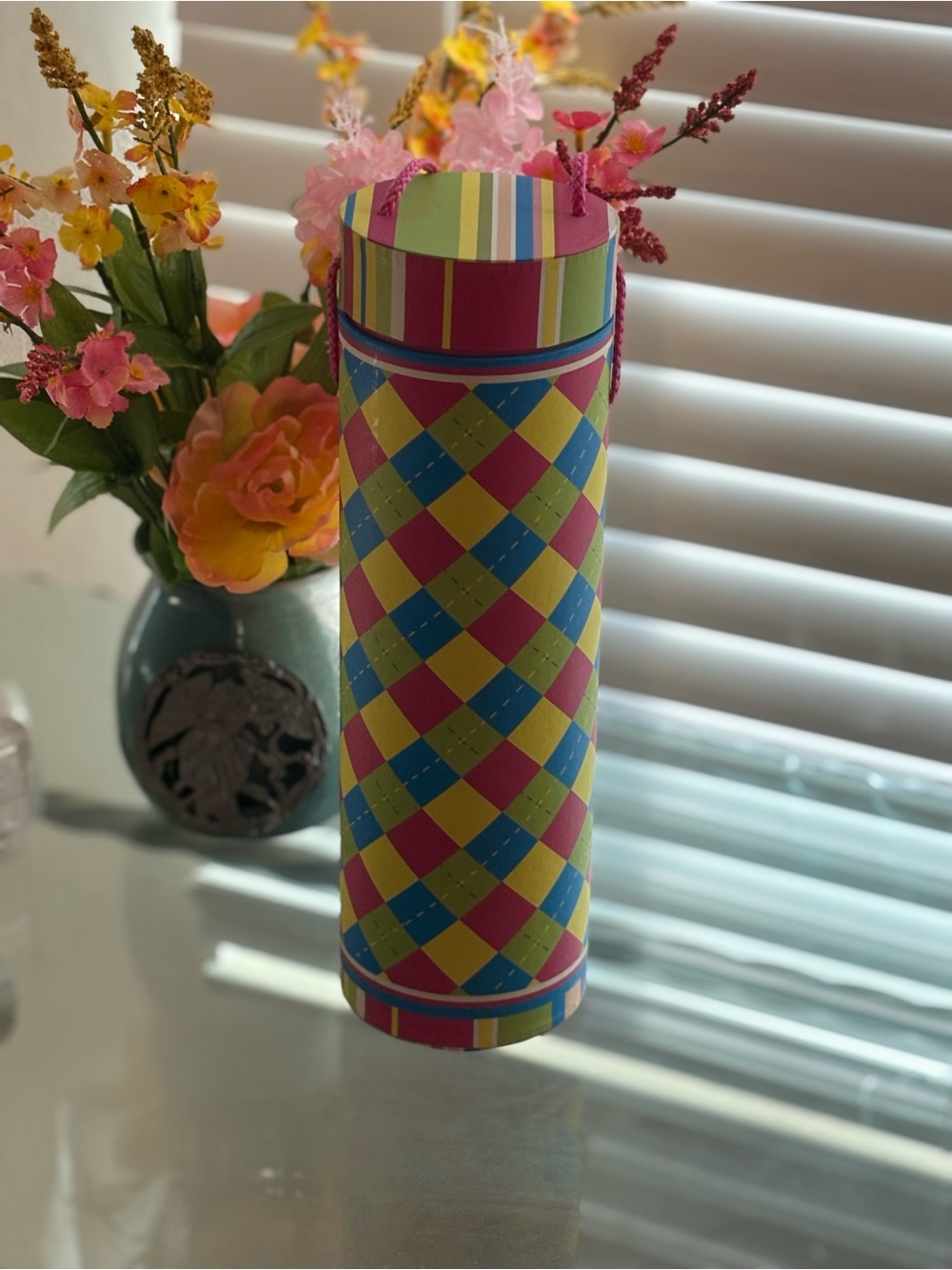 Multicolor Plaid Party Favor Tube - Vibrant Pink, Yellow & Blue